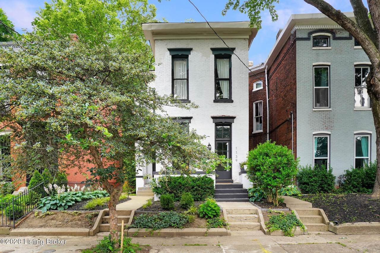 1139 Brook St - Photo 1