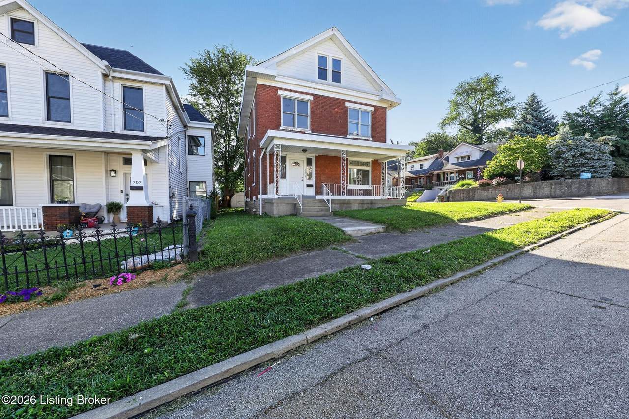 709 Ervin Terrace - Photo 1