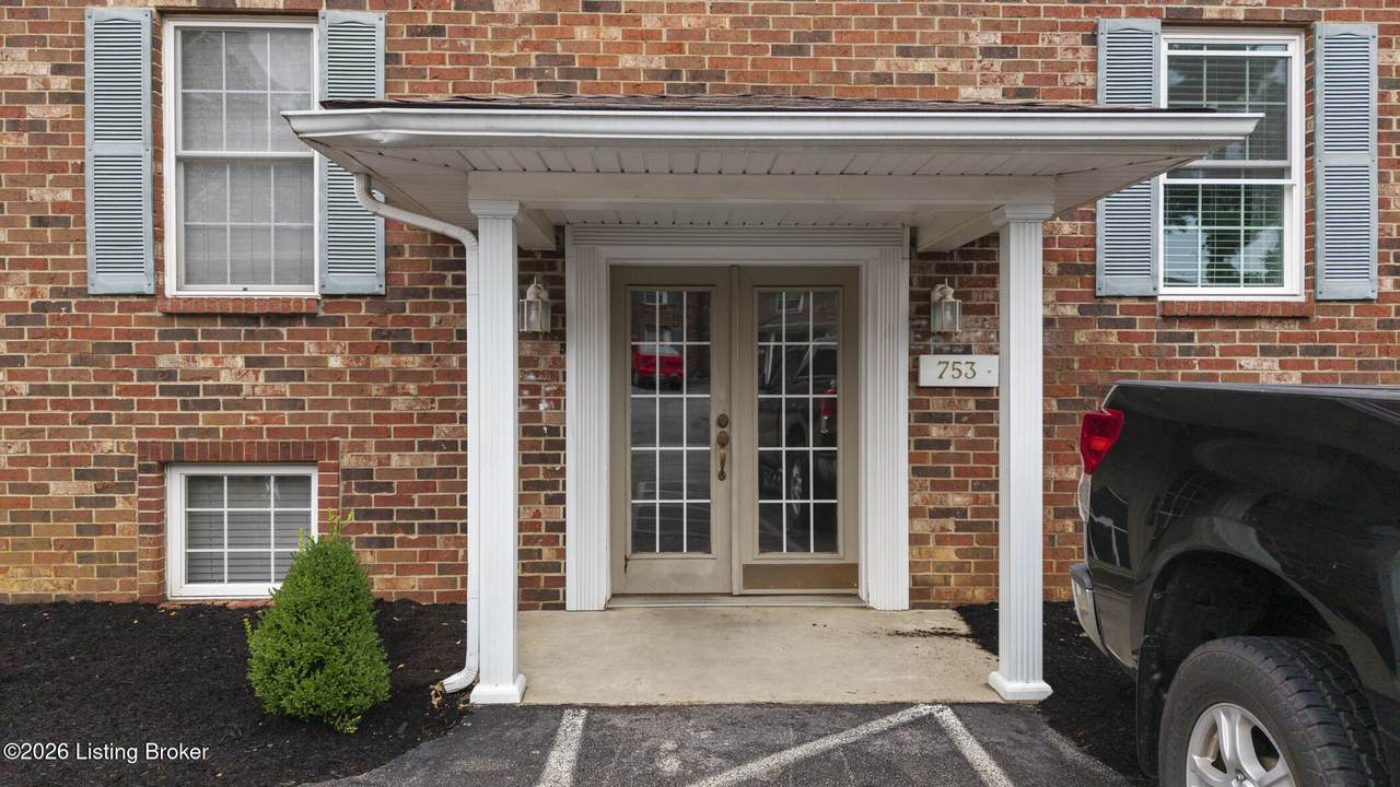 753 Hite Ave - Photo 1