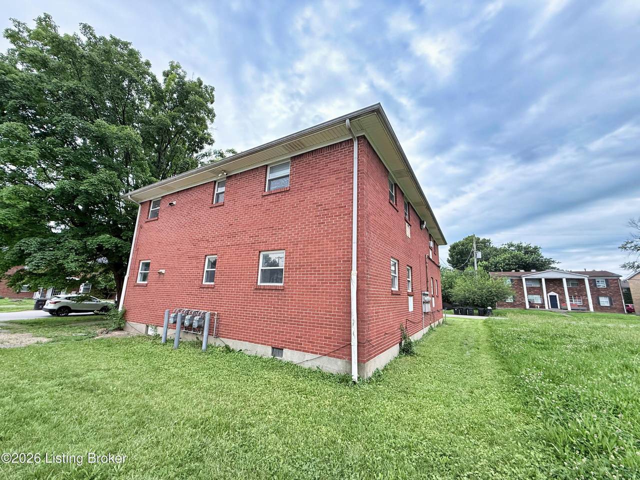 https://bt-photos.global.ssl.fastly.net/louisville/1280_boomver_1_1720260-2.jpg
