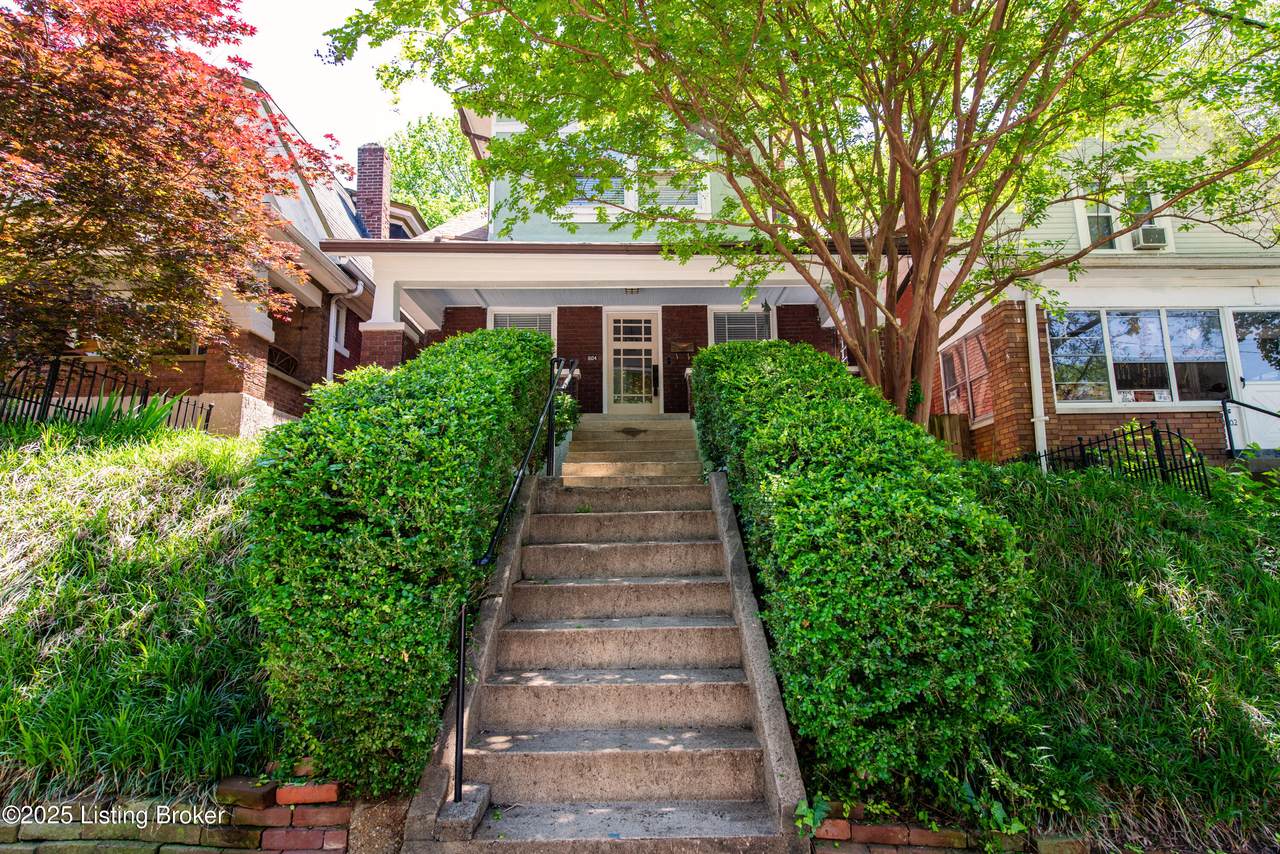 1604 Edgeland Ave - Photo 1