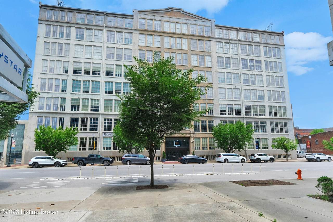 815 Market St - Photo 1