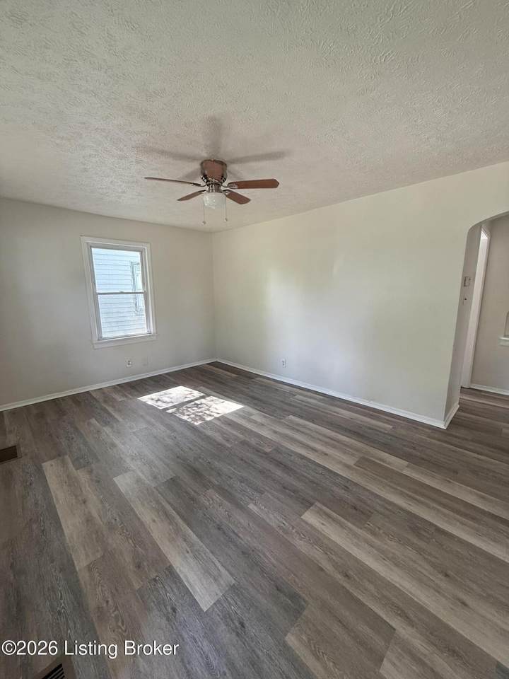 https://bt-photos.global.ssl.fastly.net/louisville/1280_boomver_1_1720386-2.jpg