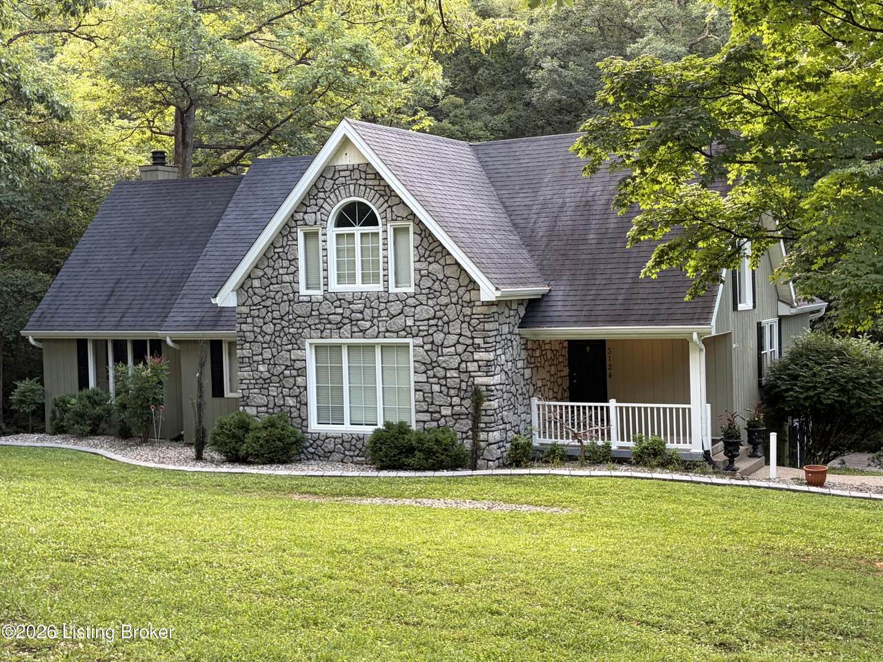 3124 Yorkshire Dr - Photo 1