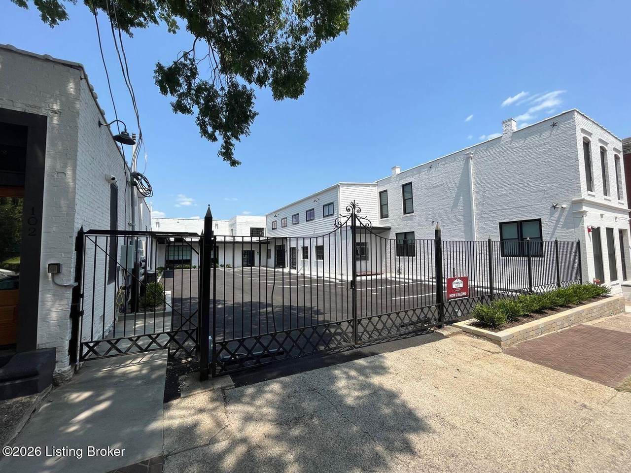 935 Franklin St - Photo 1