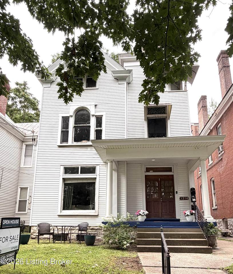 1314 Highland Ave - Photo 1