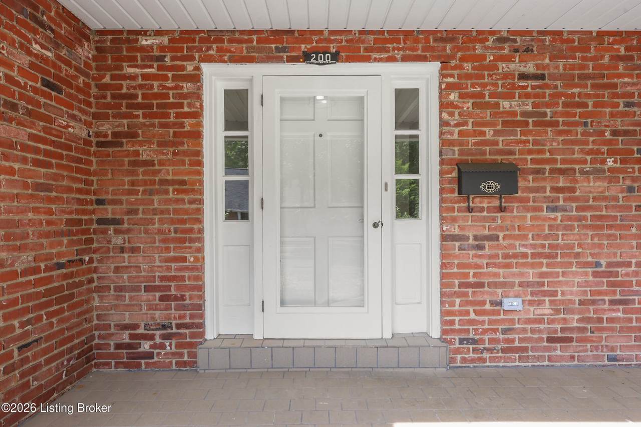 https://bt-photos.global.ssl.fastly.net/louisville/1280_boomver_1_1720733-2.jpg