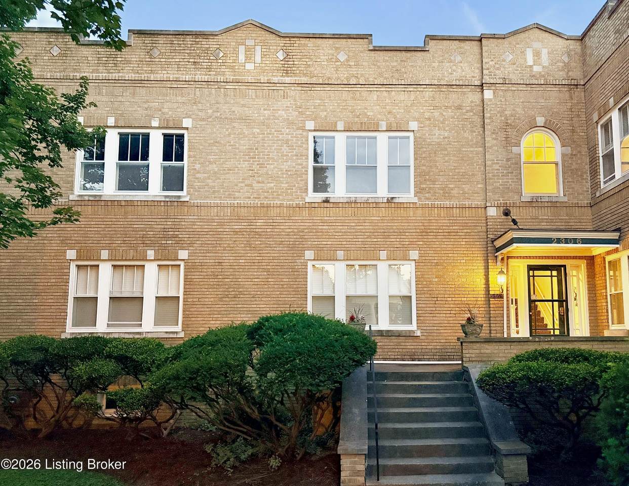 2306 Woodbourne Ave - Photo 1
