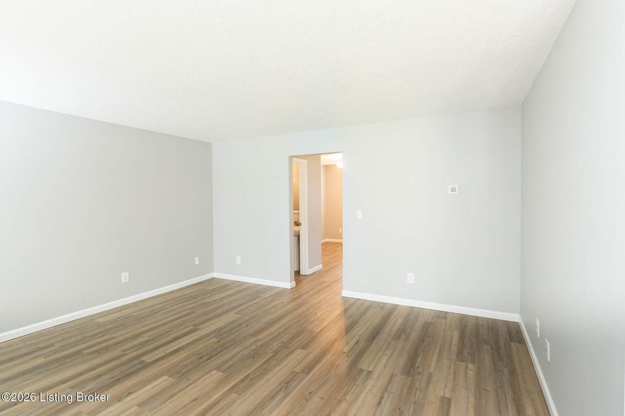 315 Berkley Ct - Photo 1