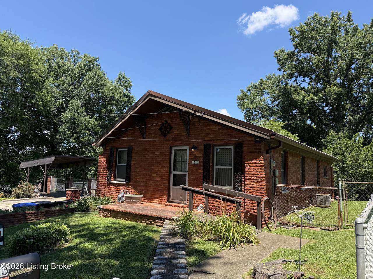 1613 Eskridge Ln - Photo 1