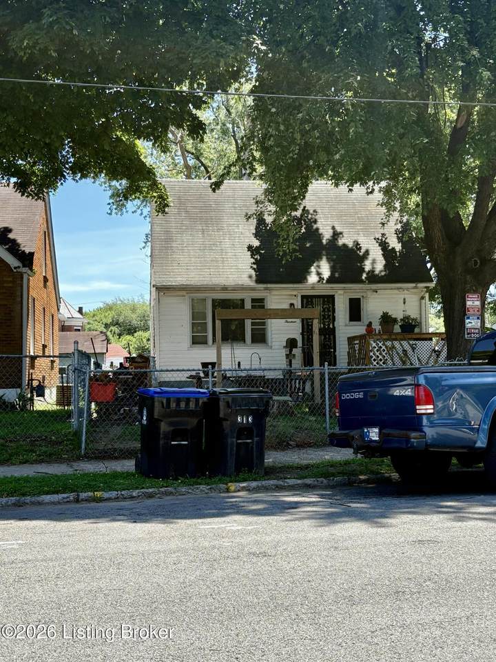 313 27th St - Photo 1