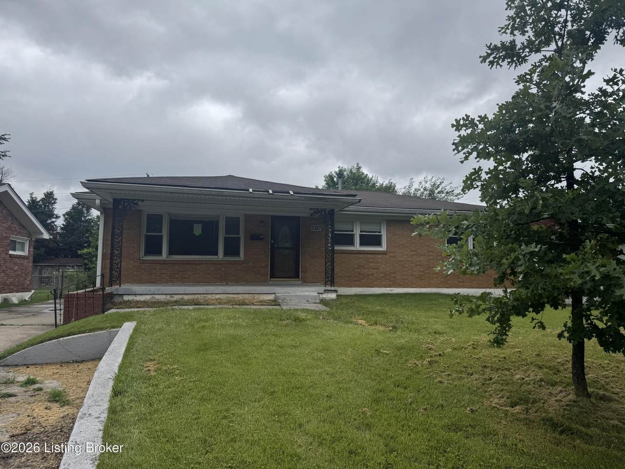 3327 Algonquin Pkwy - Photo 1