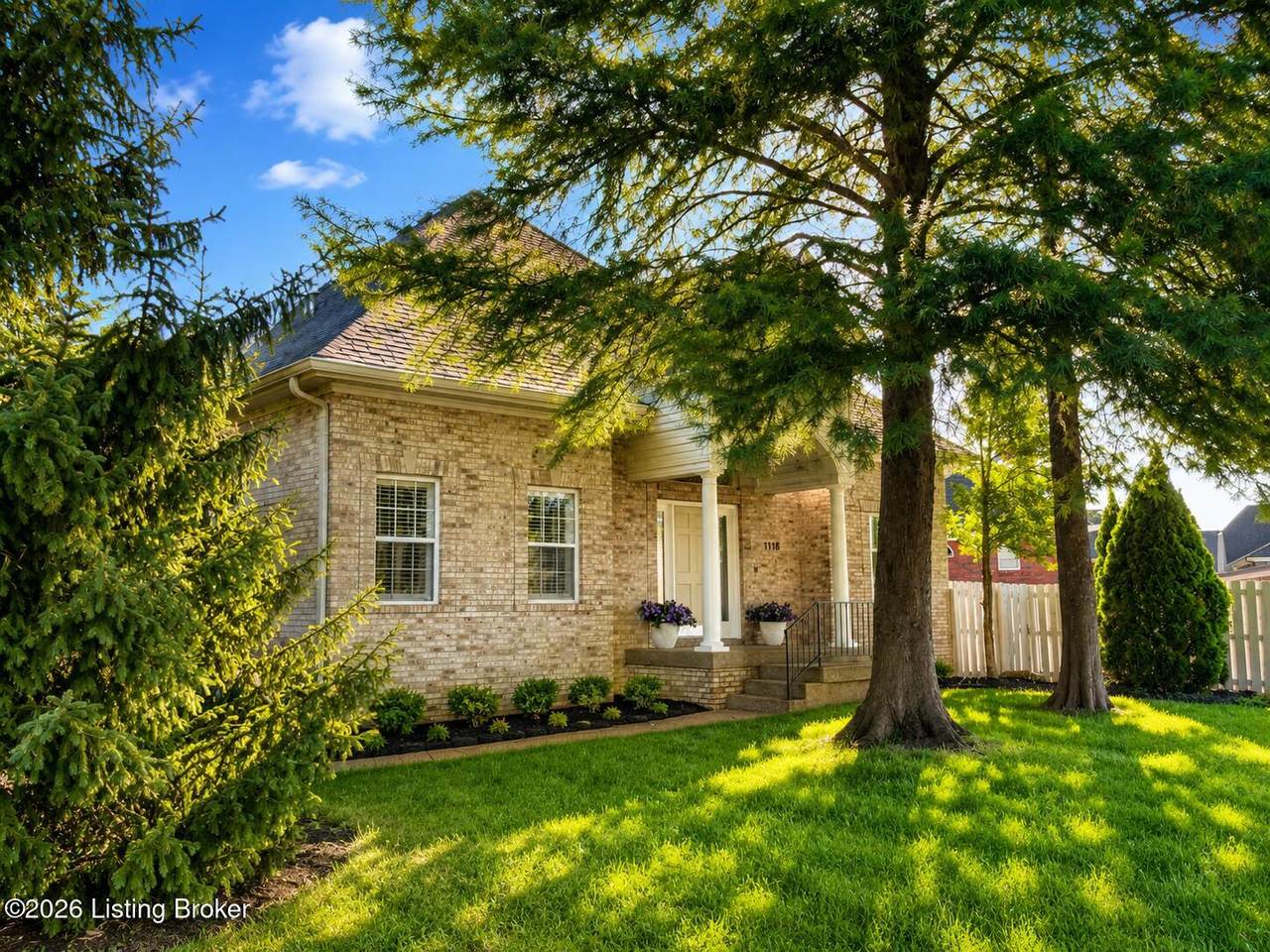 1118 Silvercrest Ln - Photo 1