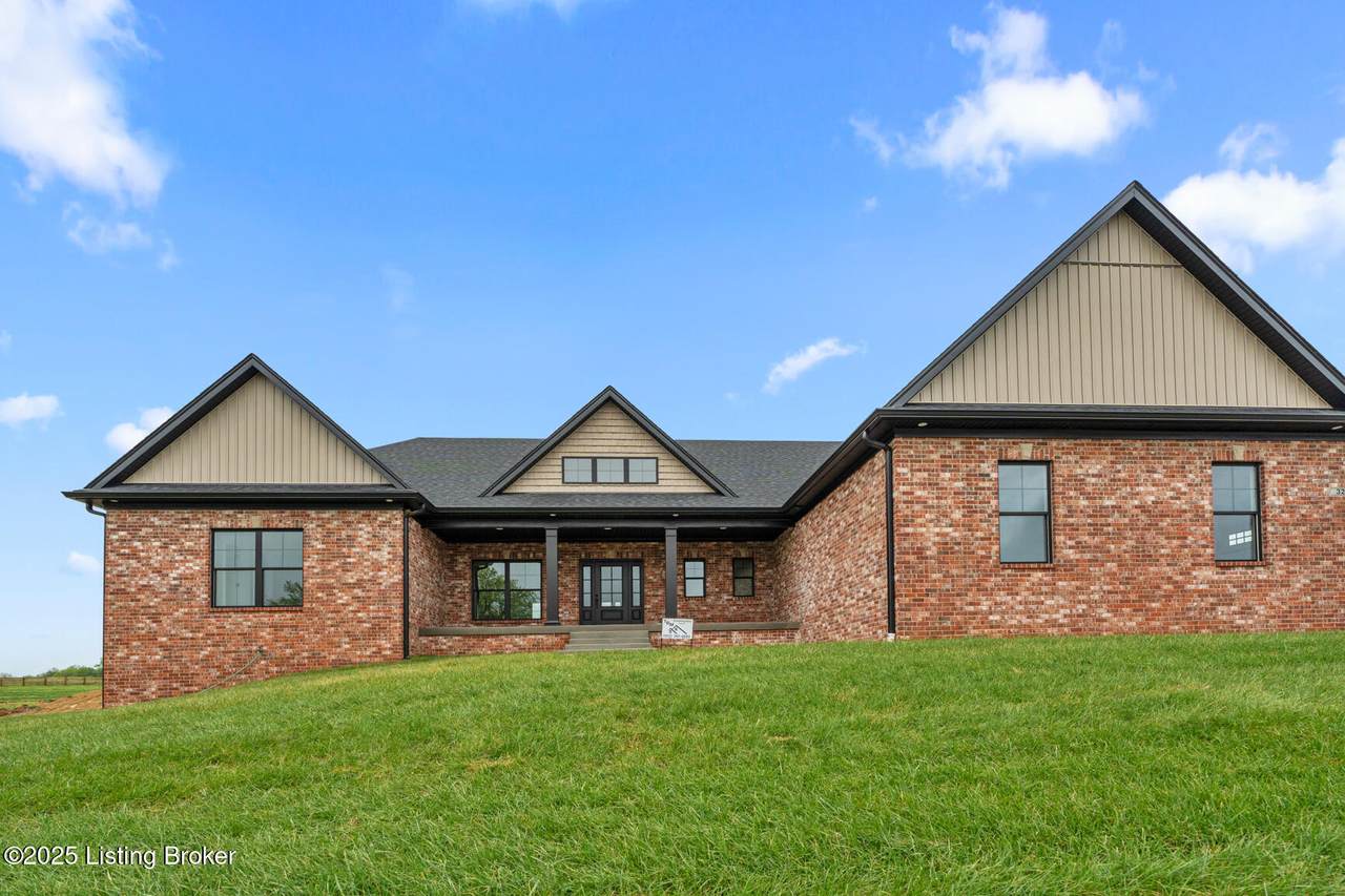 32 Dalton Dr - Photo 1