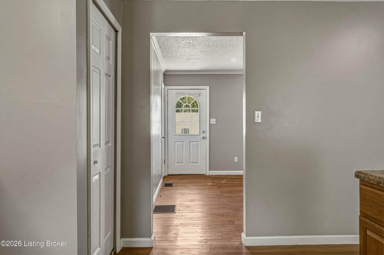 https://bt-photos.global.ssl.fastly.net/louisville/1280_boomver_1_1721510-2.jpg
