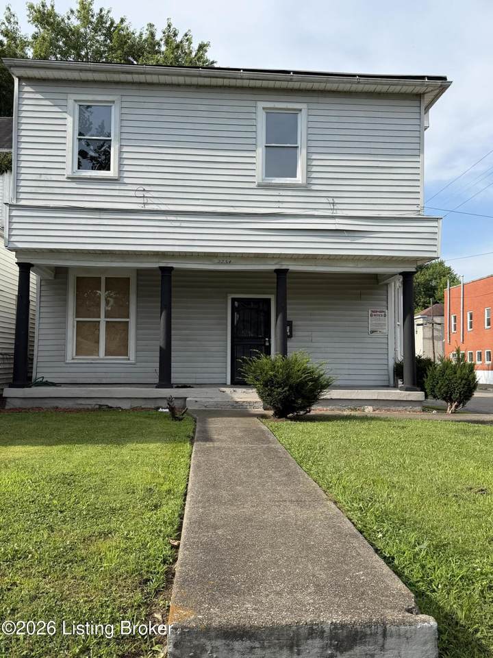 2754 Main St - Photo 1