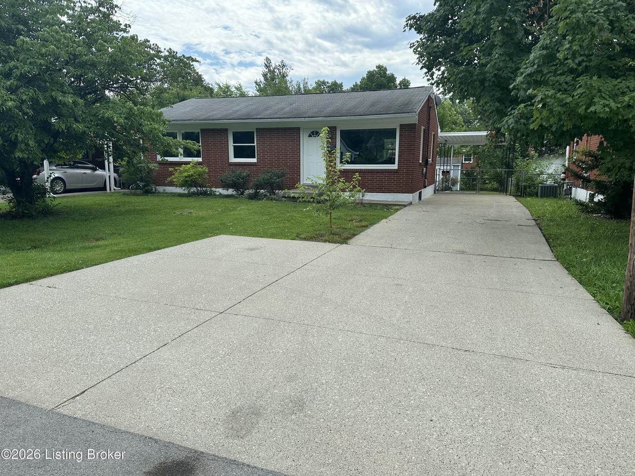 1318 Lacona Ln - Photo 1