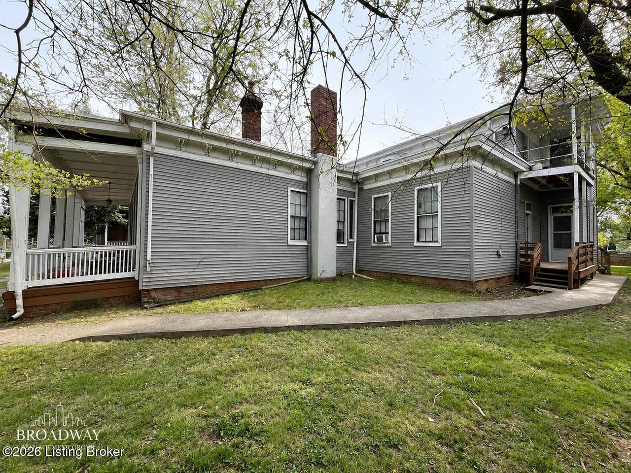 https://bt-photos.global.ssl.fastly.net/louisville/1280_boomver_1_1721735-2.jpg