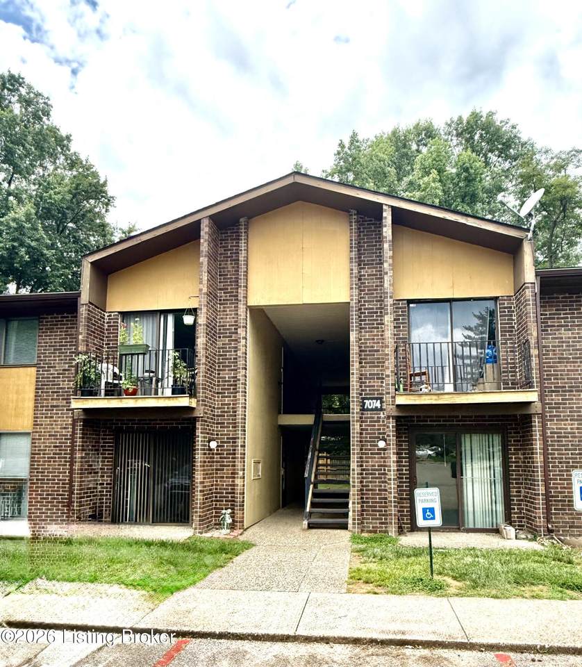 7074 Wildwood Cir - Photo 1