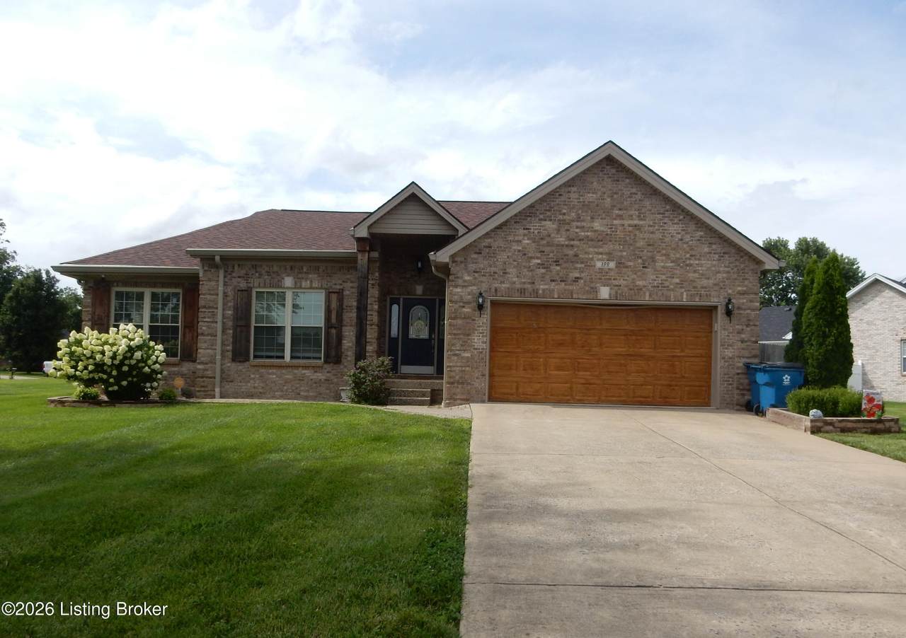 300 Jade Dr - Photo 1