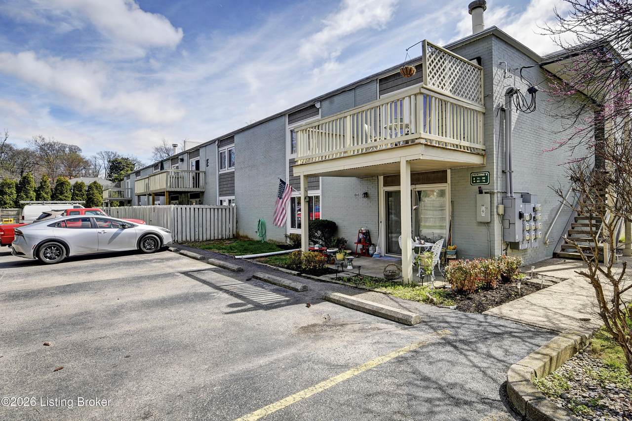 1935 Gardiner Ln - Photo 1