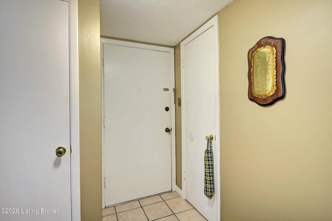 https://bt-photos.global.ssl.fastly.net/louisville/1280_boomver_1_1721868-2.jpg