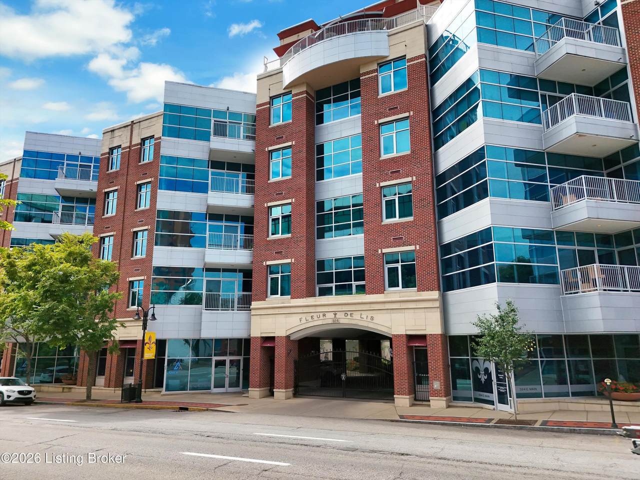 324 Main St - Photo 1