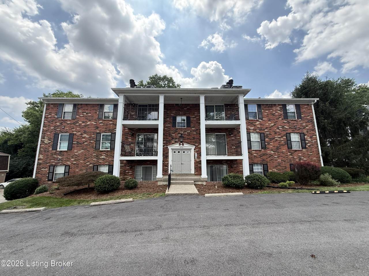 3312 Colonial Manor Cir - Photo 1