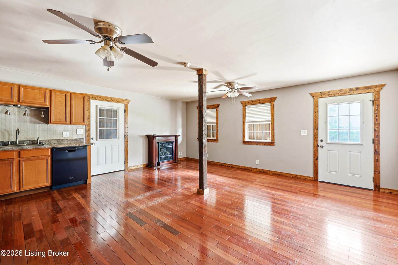 https://bt-photos.global.ssl.fastly.net/louisville/1280_boomver_1_1722455-2.jpg