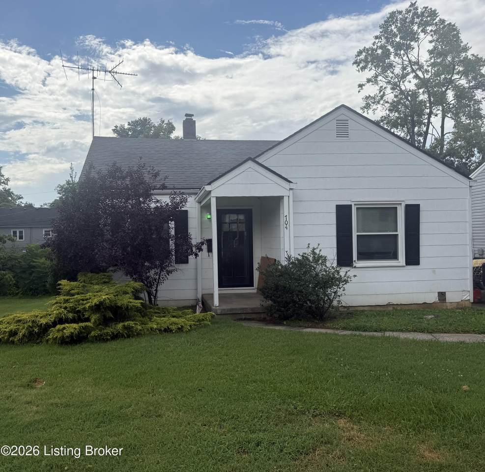 704 Greenwood Ct - Photo 1