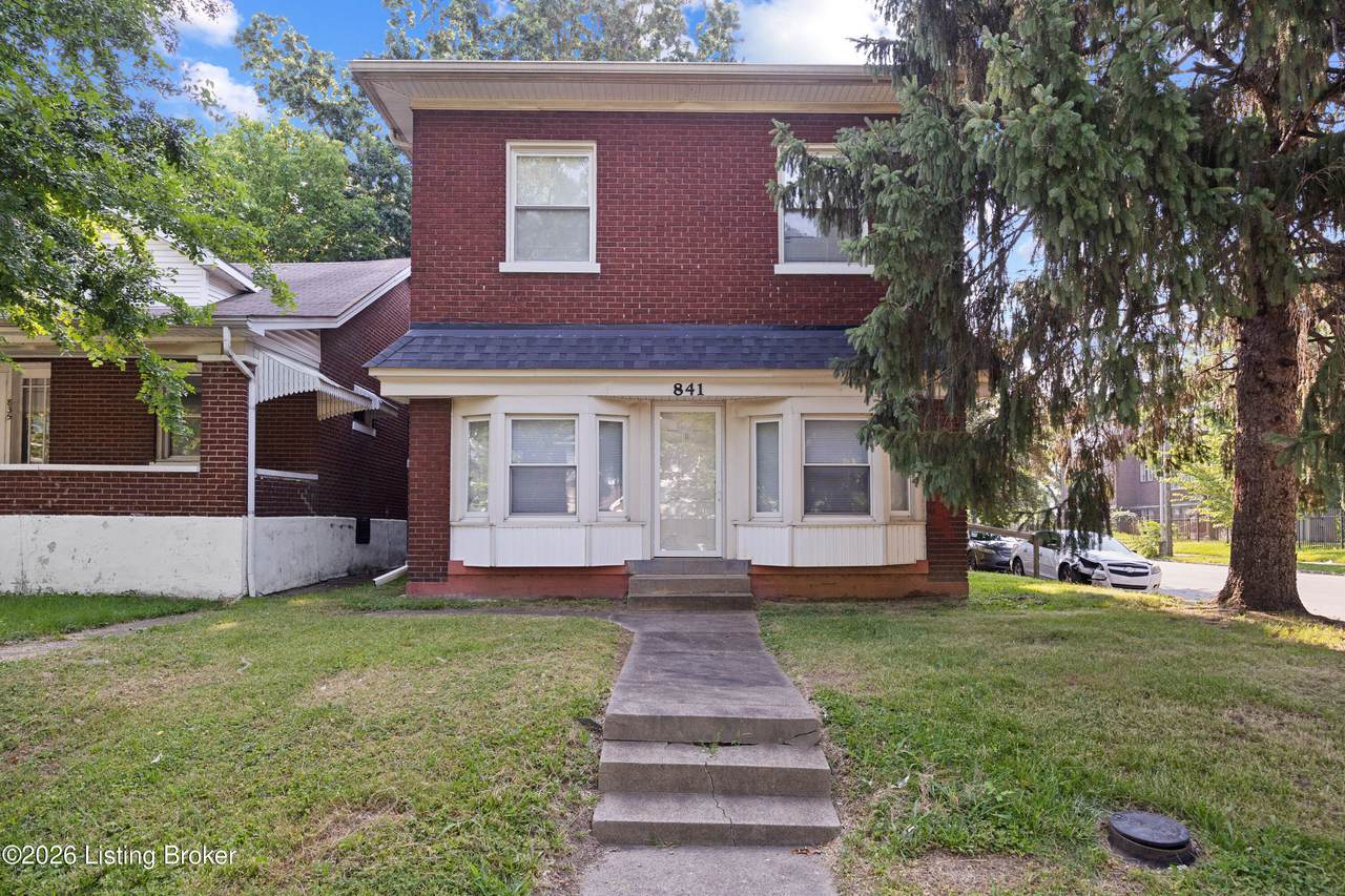 841 41st St - Photo 1