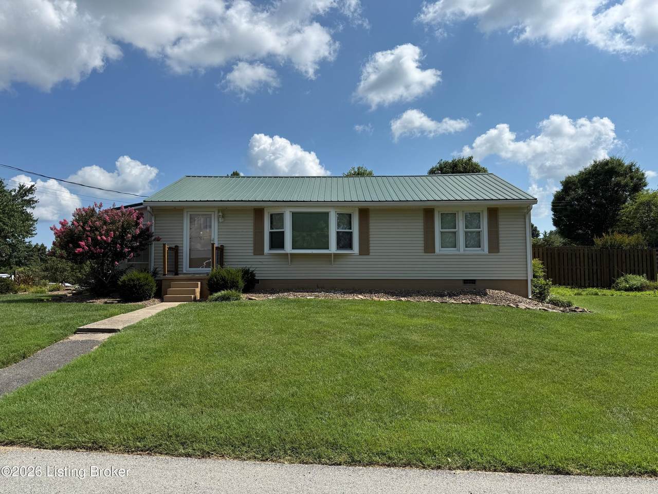 304 Chester St - Photo 1