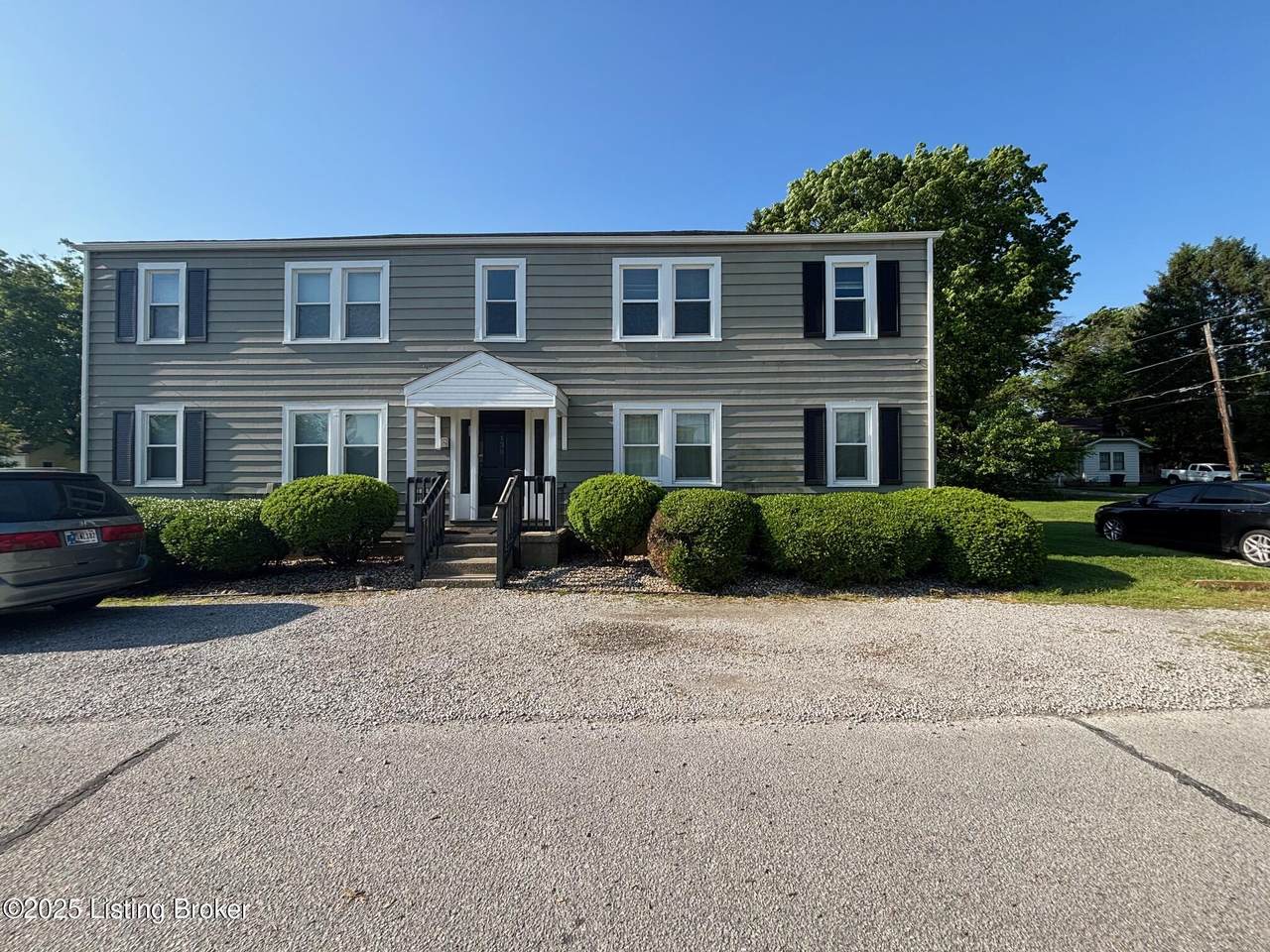 136 Harrison Ave - Photo 1