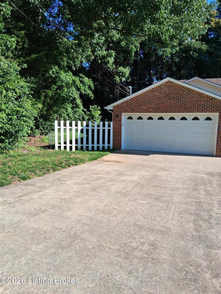 https://bt-photos.global.ssl.fastly.net/louisville/1280_boomver_1_1723189-2.jpg