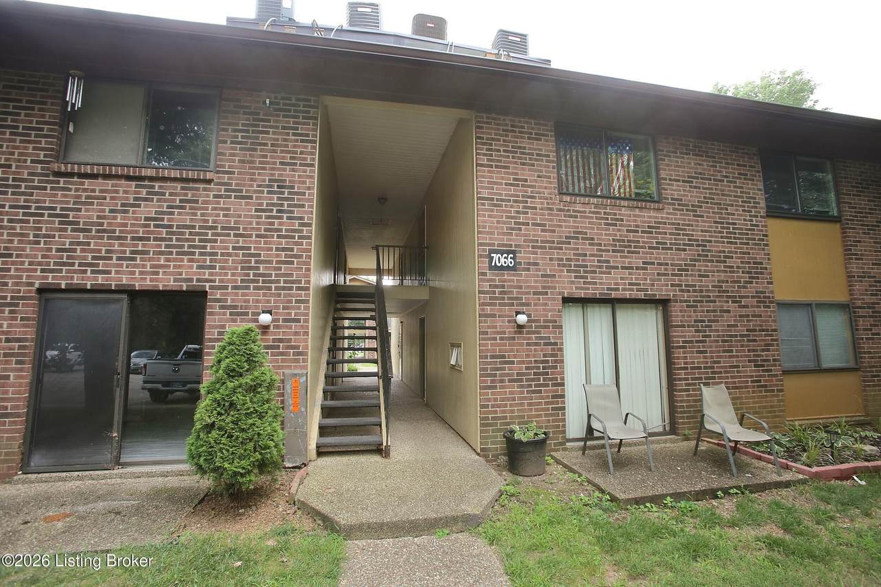 7066 Wildwood Cir - Photo 1
