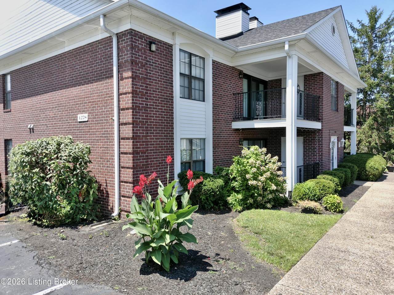 1278 Parkway Gardens Ct - Photo 1