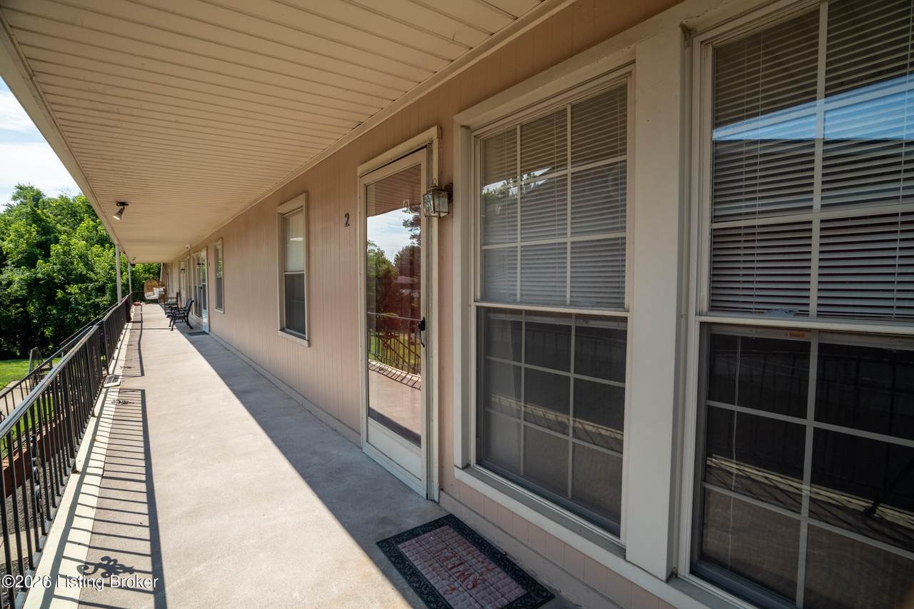 1964 Goldsmith Ln - Photo 1