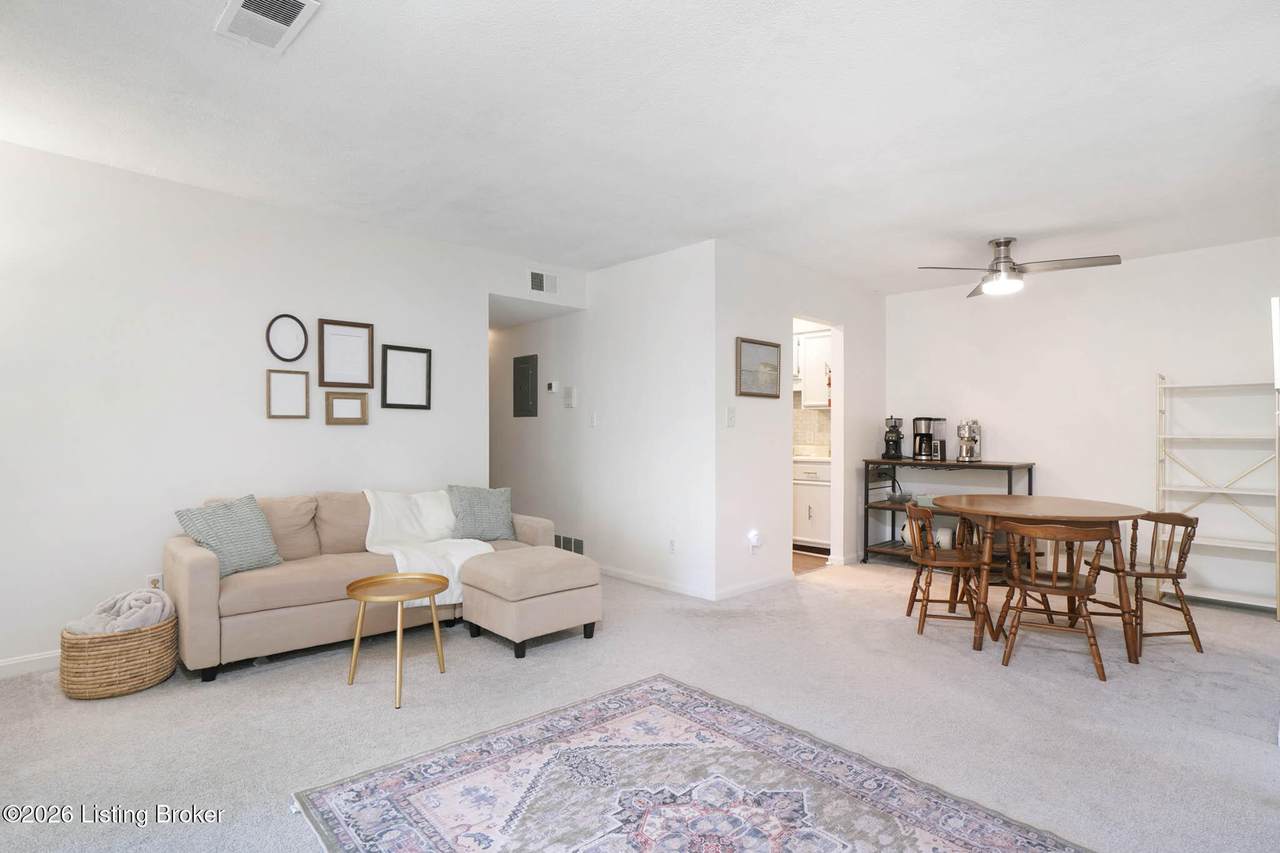 816 Highwood Dr - Photo 1