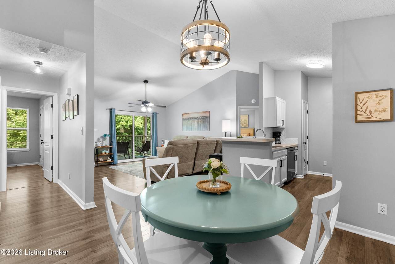 9208 Hawthorne Pointe Dr - Photo 1