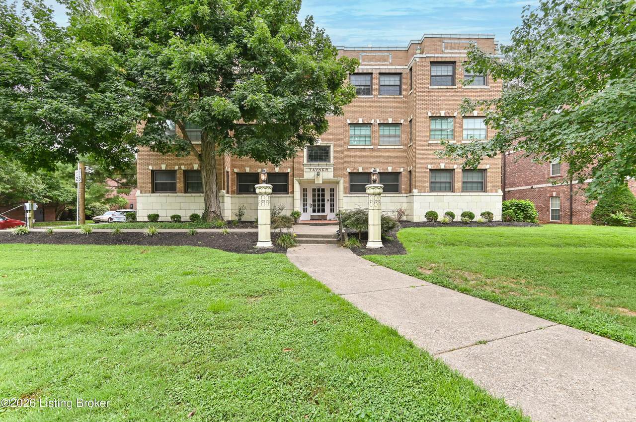 2082 Douglass Blvd - Photo 1
