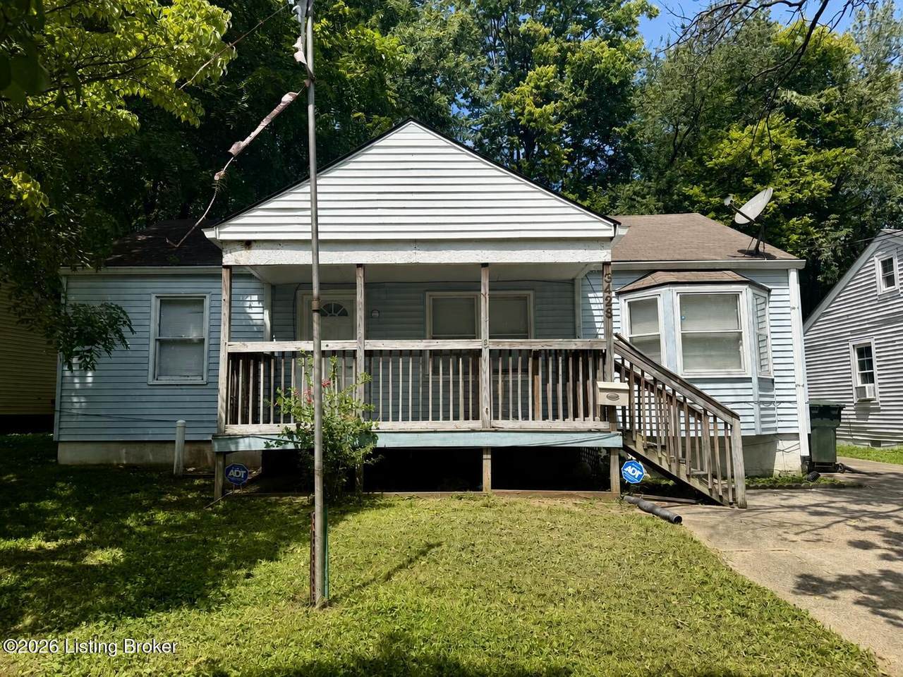 3423 Glendale Ave - Photo 1