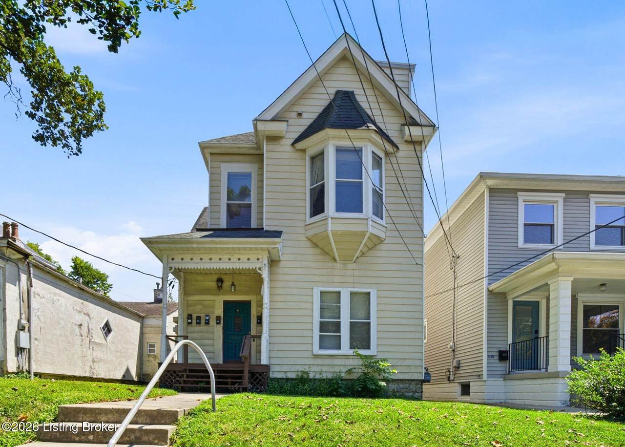 1612 Ellwood Ave - Photo 1