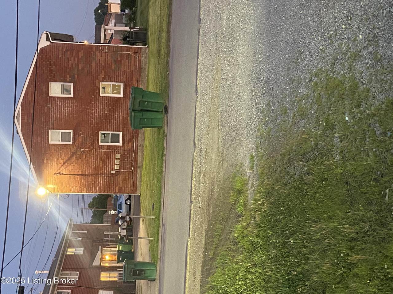 910 Sinclair St - Photo 1