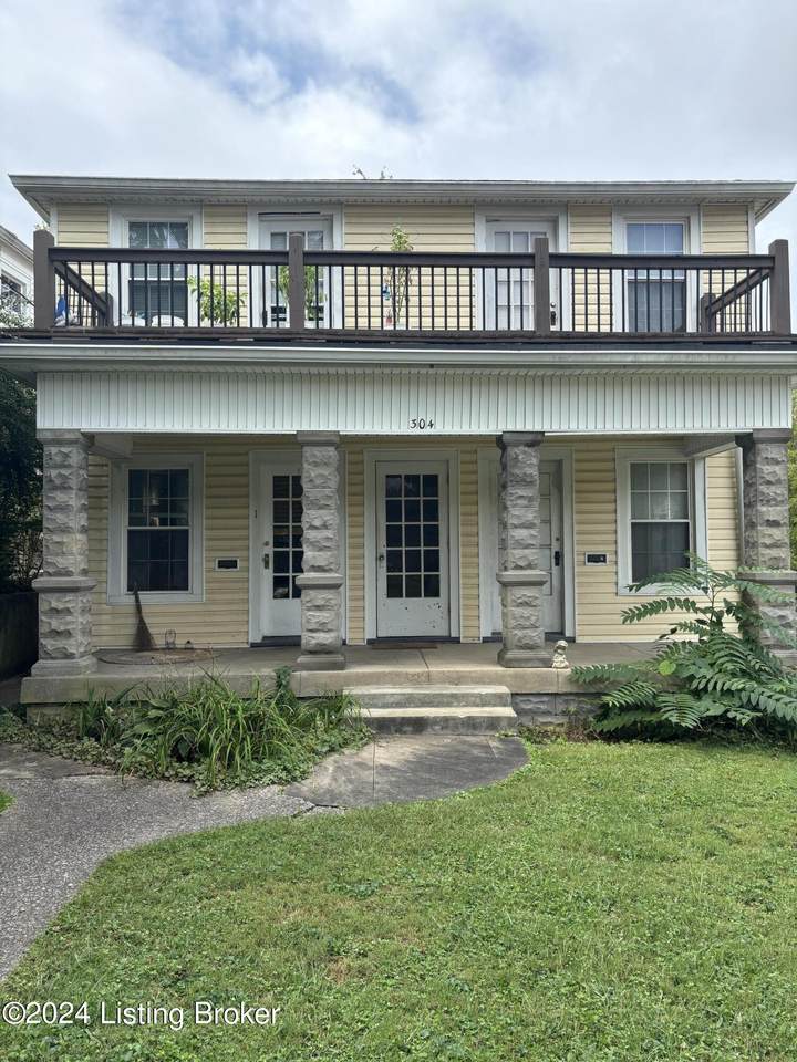 304 Ewing Ave - Photo 1
