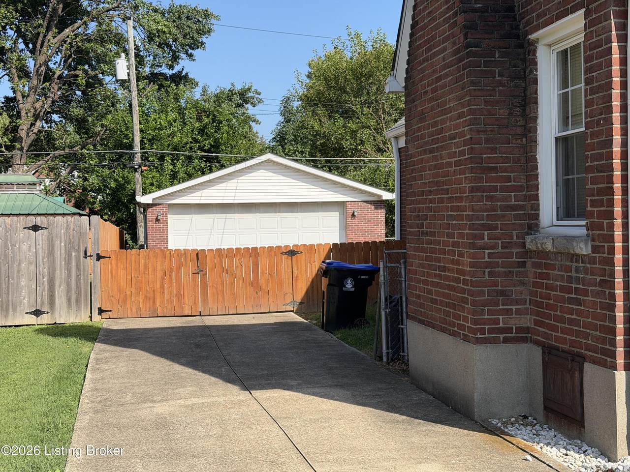 https://bt-photos.global.ssl.fastly.net/louisville/1280_boomver_1_1726982-2.jpg