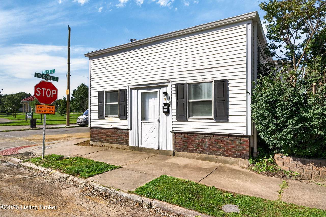 1038 Sylvia St - Photo 1