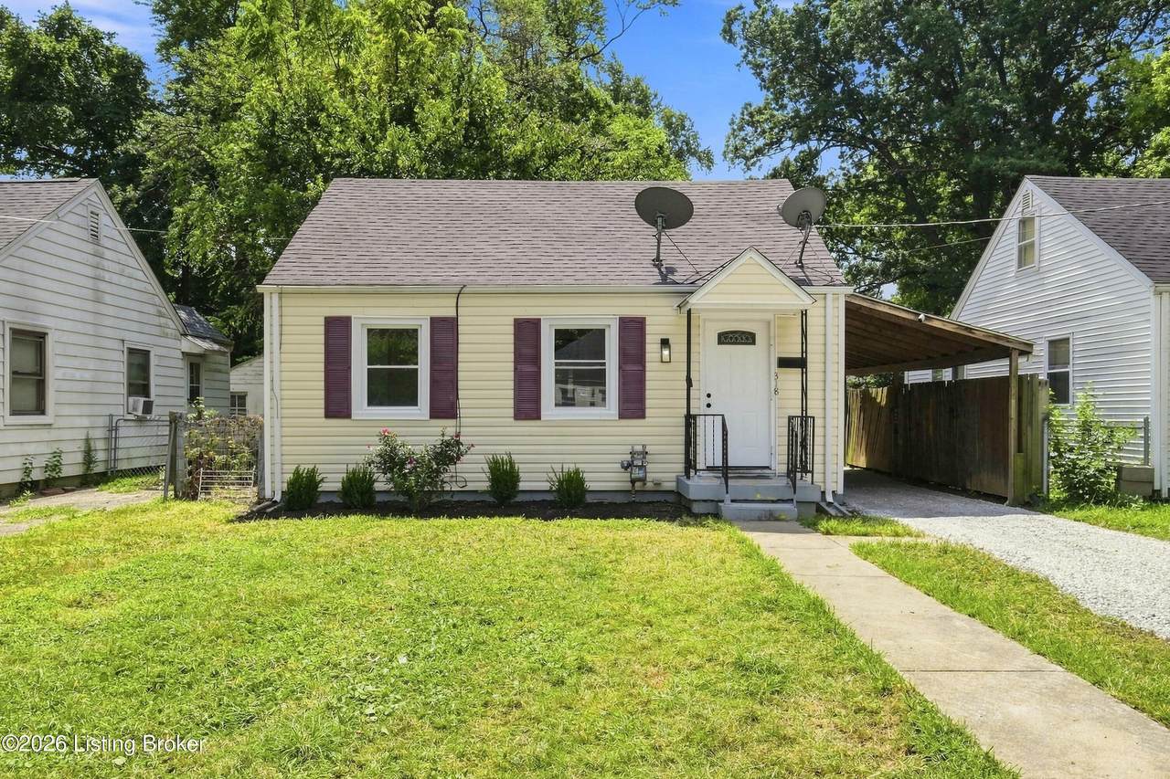 318 Freeman Ave - Photo 1
