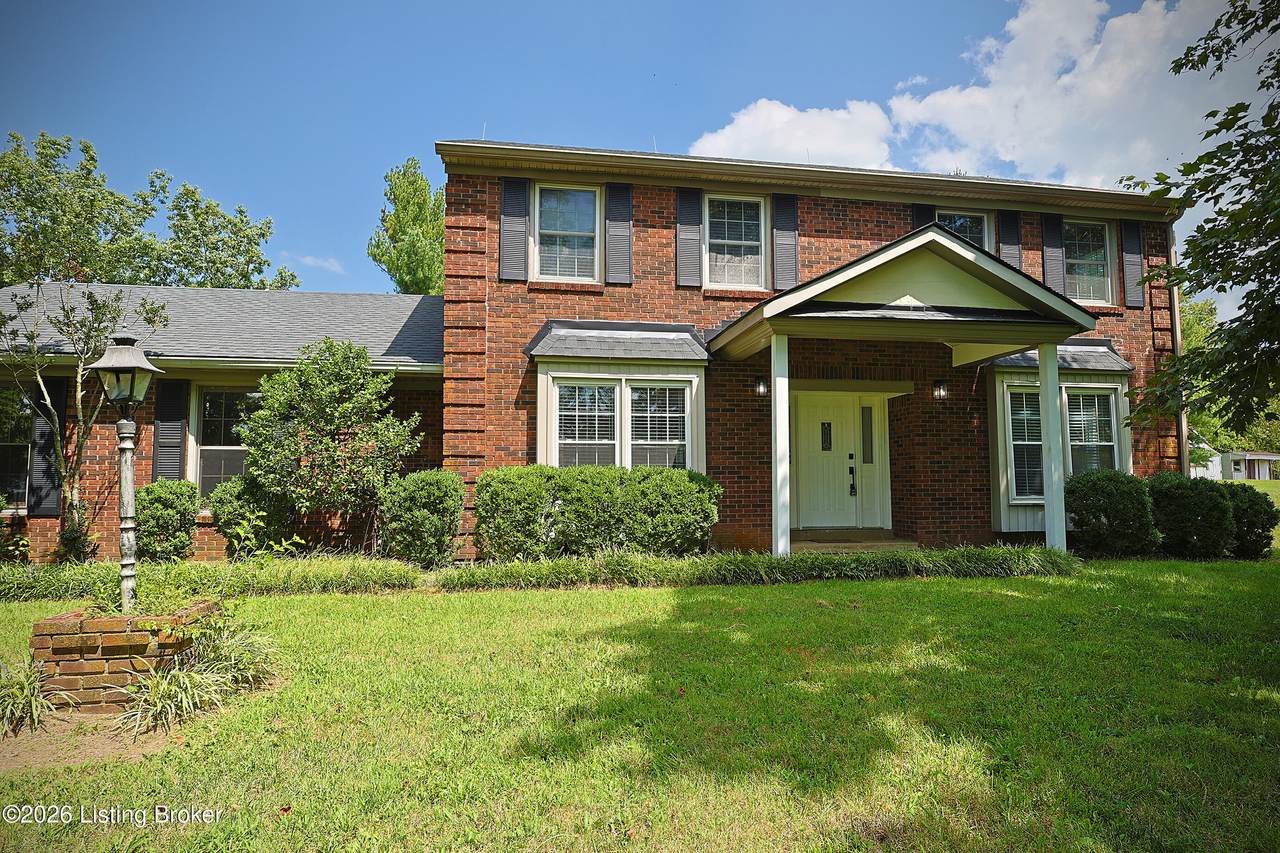 225 Donna Ave - Photo 1