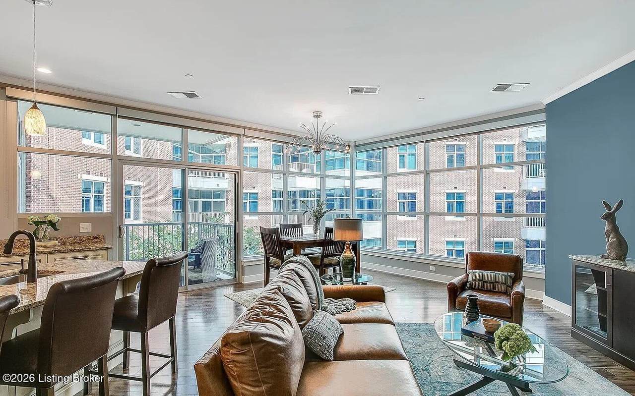 https://bt-photos.global.ssl.fastly.net/louisville/1280_boomver_1_1727816-2.jpg