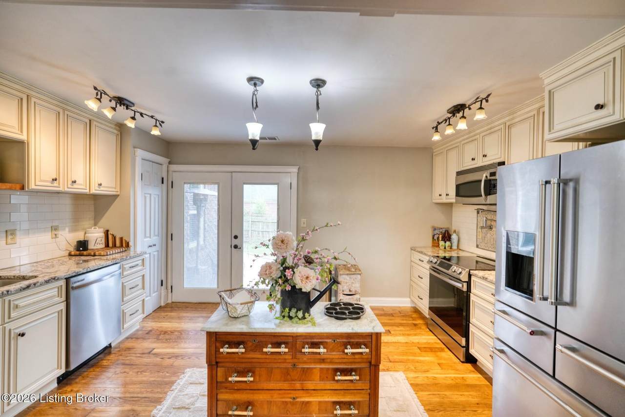 4714 Ridgeway Ct - Photo 1